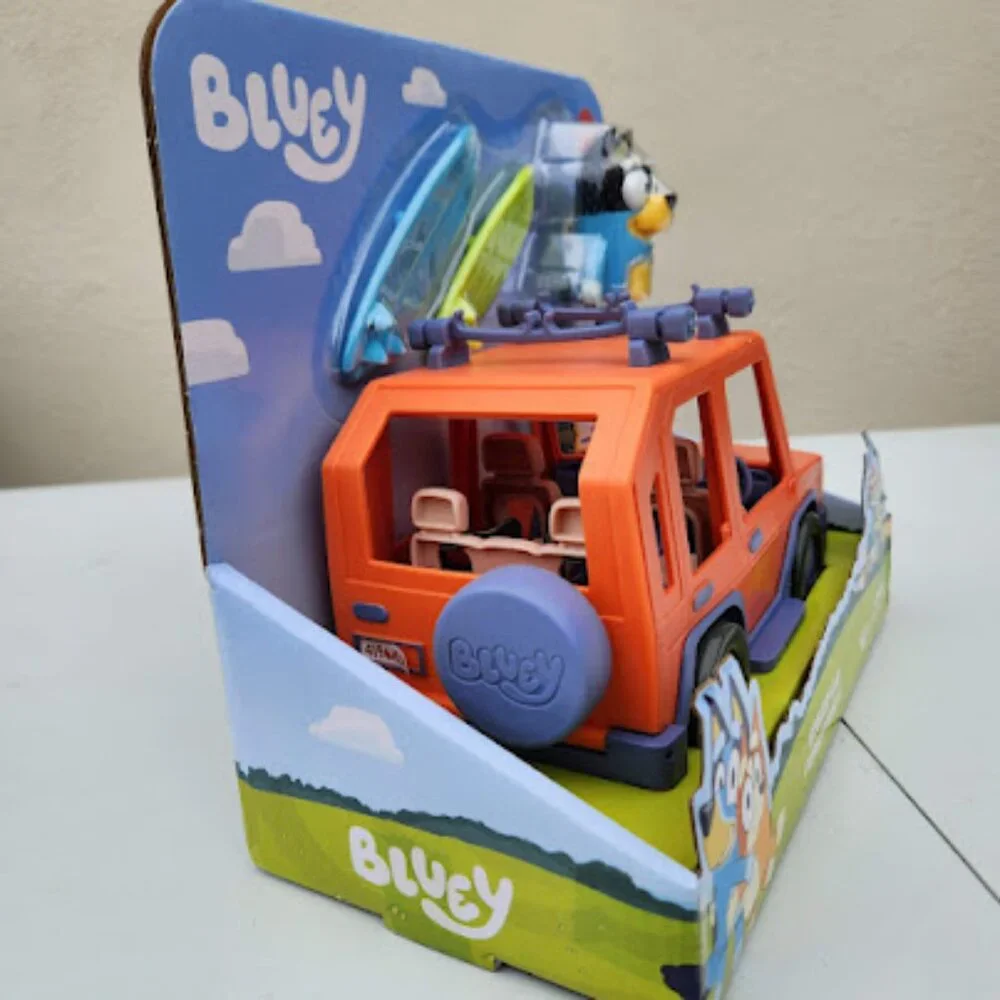 New Bluey Family Cruiser Car Vehicle Blue Dog Family Caravan Toy Set with 2 Surf